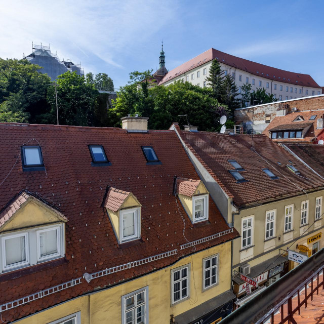 Pogled na Gradec, od Radićeve prema platou Klovićevih dvora gdje bi se uzdizalo dizalo