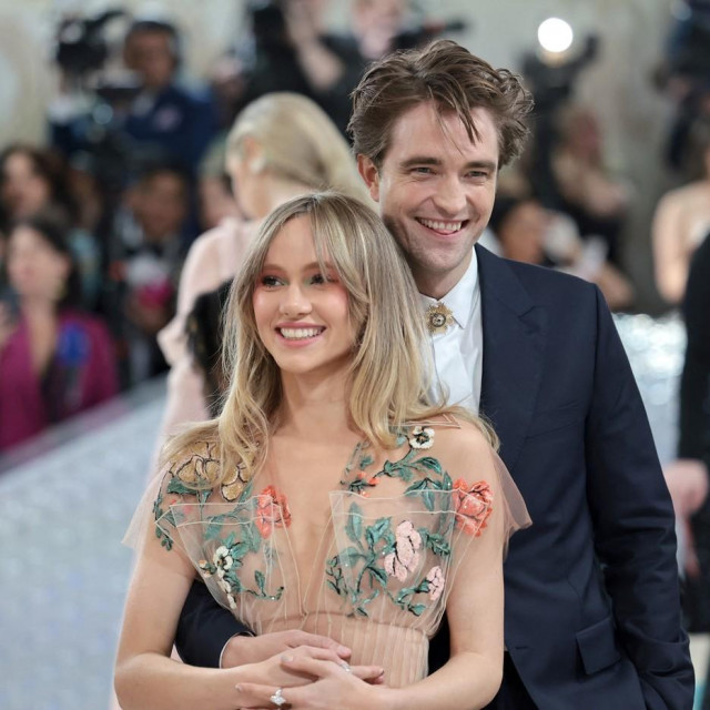 Suki Waterhouse i Robert Pattinson