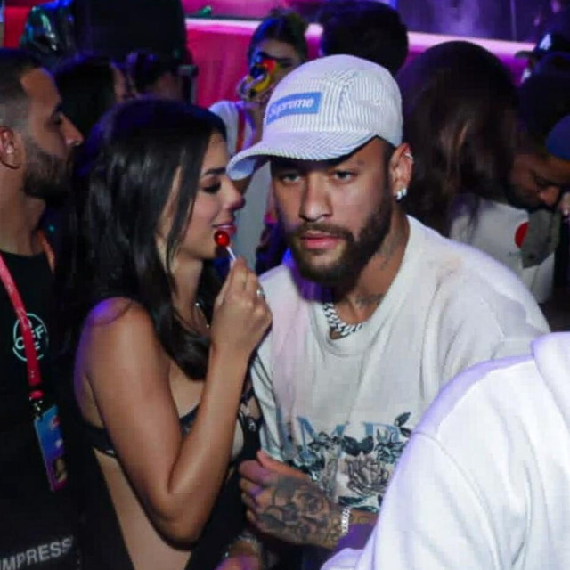 Neymar sa suprugom Brunom 2023. godine
