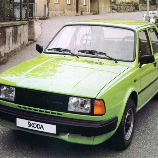 Škoda 120