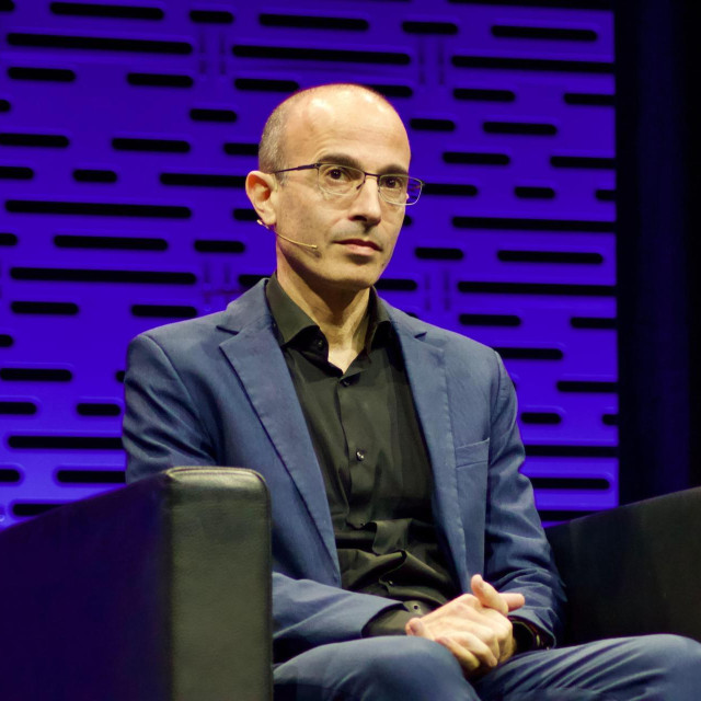 Noah Harari, povjesničar, filozof i autor svjetski poznatih bestselera poput Sapiens: Kratka povijest čovječanstva, Homo Deus i 21 lekcija za 21. stoljeće