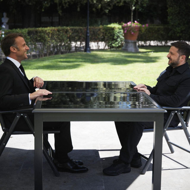 Volodimir Zelenski i Emmanuel Macron